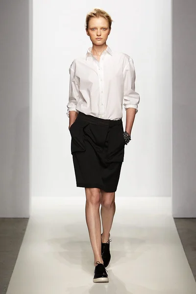 Look 8